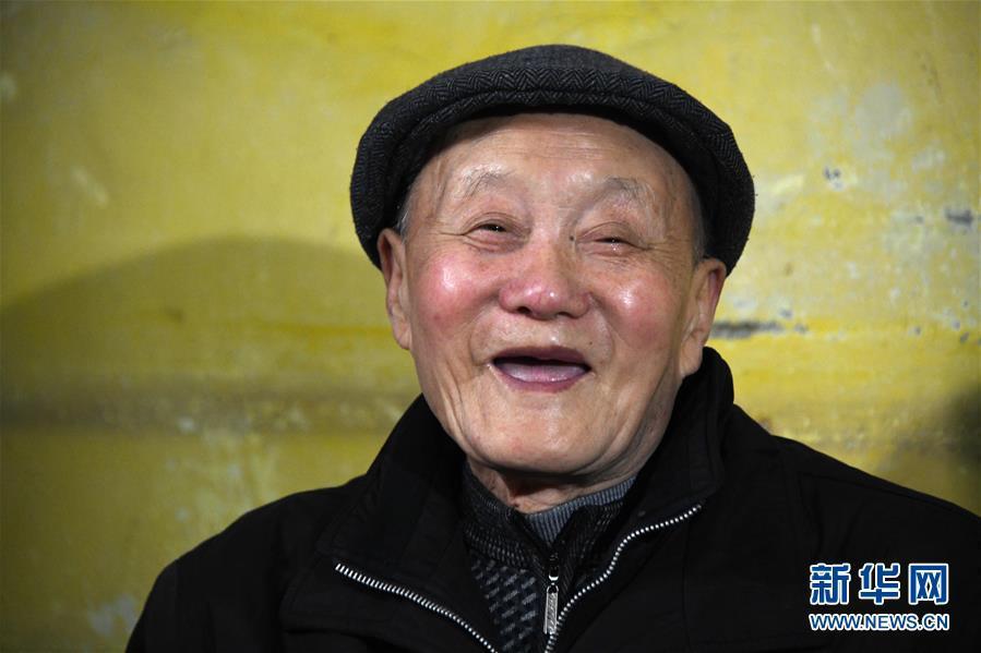 （新華全媒頭條·圖文互動(dòng)）（1）鍛造領(lǐng)航復(fù)興的中流砥柱——寫(xiě)在“不忘初心、牢記使命”主題教育即將啟動(dòng)之際