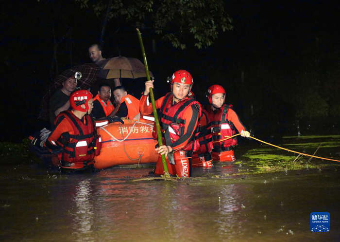 福建龍巖暴雨抗災(zāi)救災(zāi)一線(xiàn)直擊