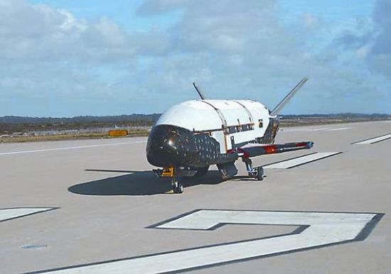 X-37B，美國(guó)空軍軌道試驗(yàn)飛行器src=