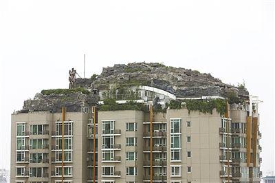 8月15日拍攝的北京人濟山莊“最牛違建”。新京報記者 浦峰攝
