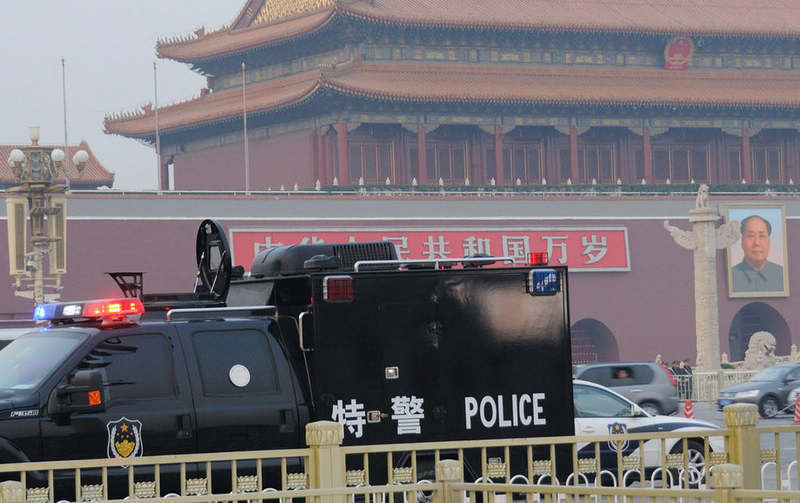 天安門廣場加強(qiáng)安保迎接十八屆三中全會