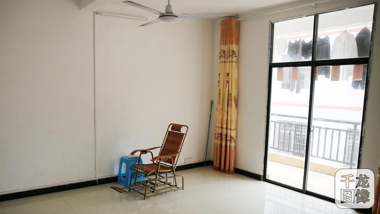 6住上這樣寬敞的房子，陳佛生感覺非常知足