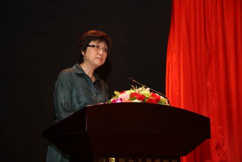 2011年5月14日下午，全國婦聯(lián)兒童工作部部長鄧麗為“好媽好爸大講堂”家庭教育指導(dǎo)活動致辭