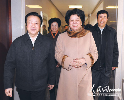 2月6日，全國人大常委會副委員長、全國婦聯(lián)主席陳至立到最高人民法院視察中國女法官協(xié)會工作。