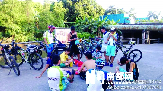 凌晨4時20分，他們從五邑大學出發(fā)。