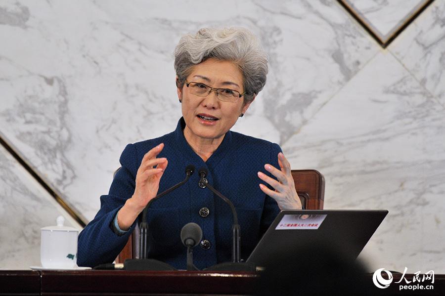 全國(guó)人大會(huì)議女發(fā)言人傅瑩。人民網(wǎng)記者 于凱 攝影