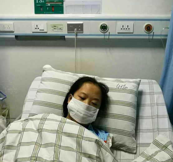 花季少女罹患白血?。簽閳A護(hù)士夢(mèng)　要努力活下去
