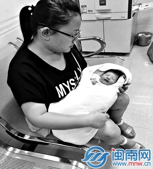 從前天下午到昨天上午，黃小娟一直在幫忙照顧孩子